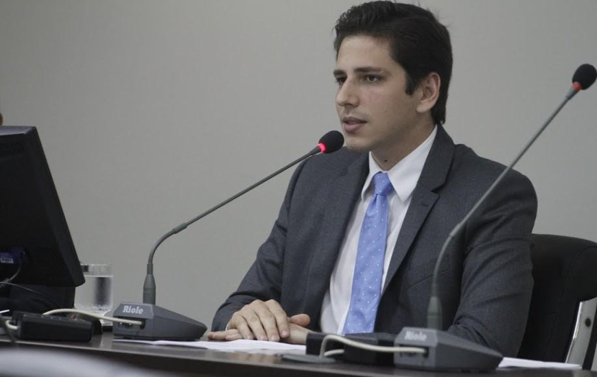 Deputado estadual Olyntho Neto
