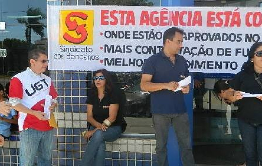 Bancos podem entrar em greve