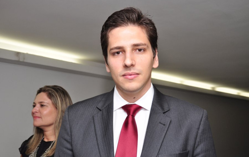 Olyntho chama aprovação da LDO de manobra