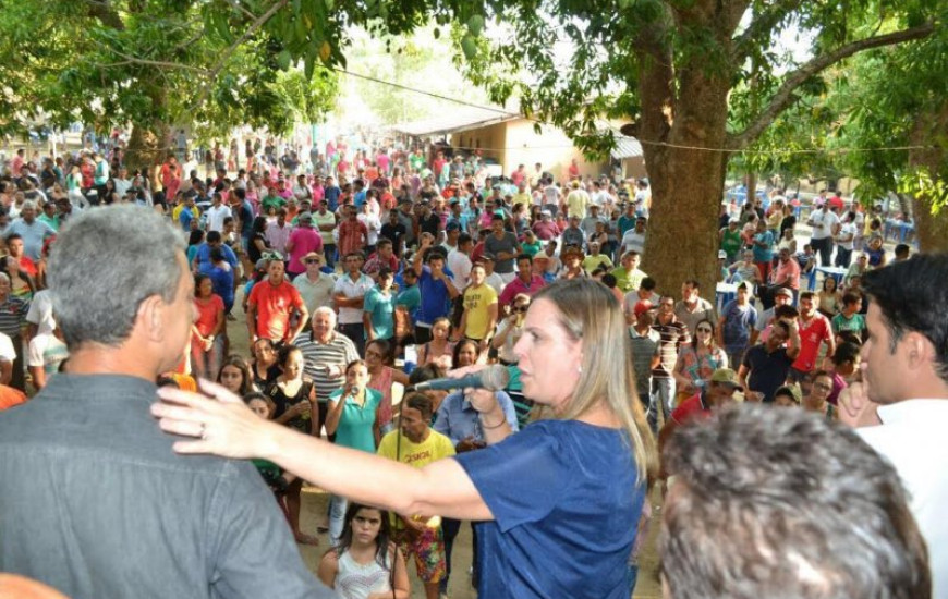 Vice-governadora prestigia prefeitos eleitos