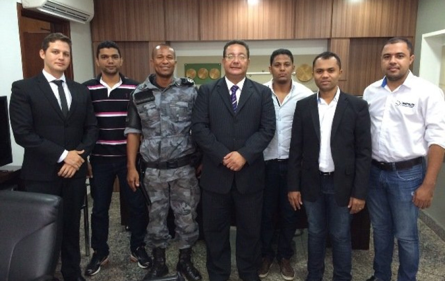 Tom Lira recebe comissão