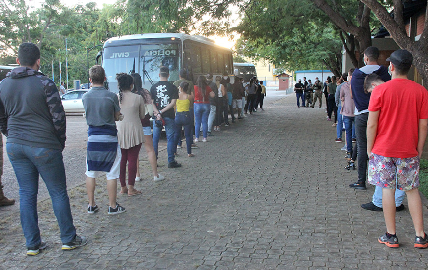 Após mais de 36 horas de viagem, 64 estudantes puderam retornar ao Estado. 