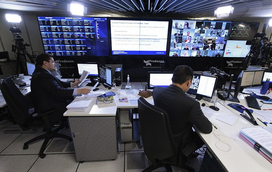 Sessão remota do Senado federal na noite deste sábado, 2. 