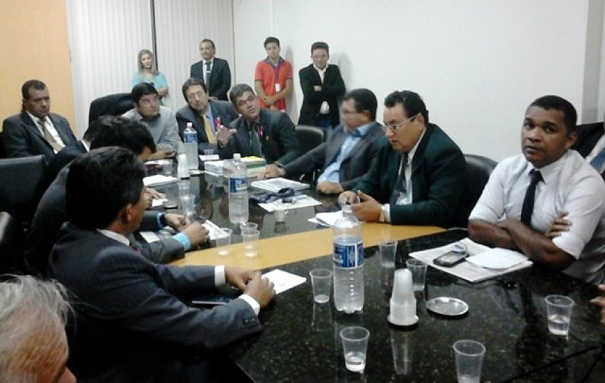 Vereadores pedem ao Sintet pelo fim da greve