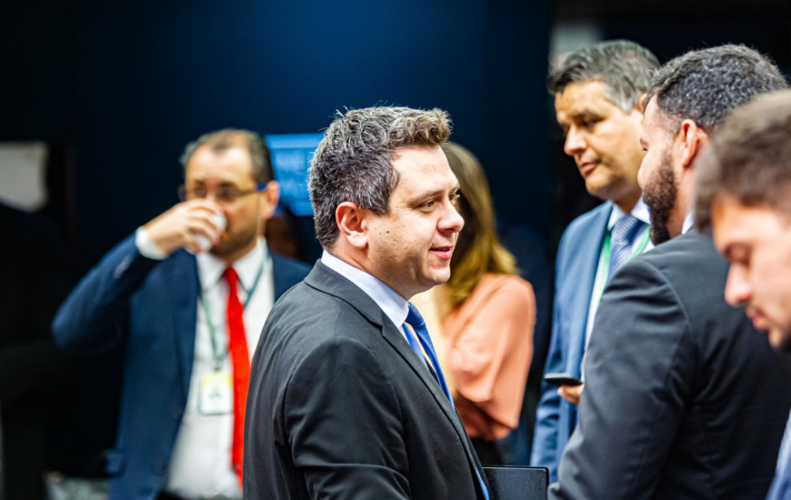 "São mais de 300 mil pessoas no estado sem água tratada" ressaltou Dimas