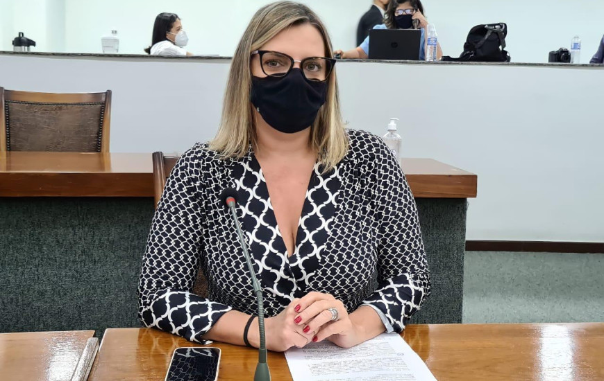 Deputada estadual Claudia Lelis (PV)