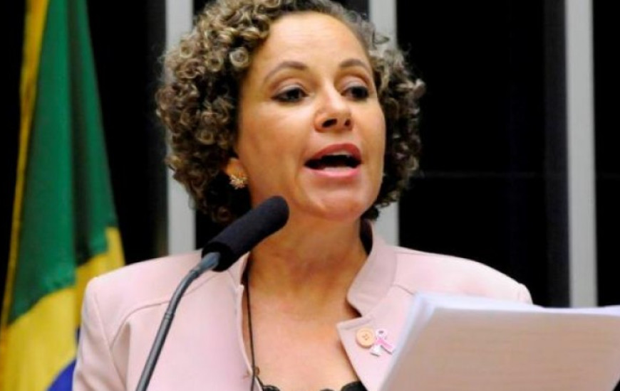 Deputada Josi Nunes diz que PROS estuda apoio