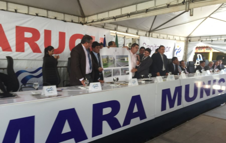 Sessão solene esta manhã em Taquaruçu