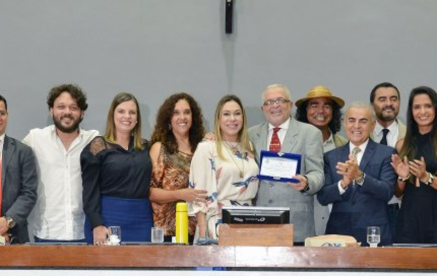 Jornalistas são homenageados da Assembleia