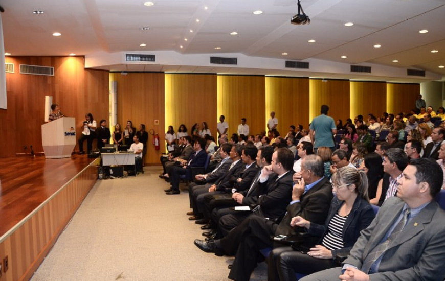 Auditório lotado para evento