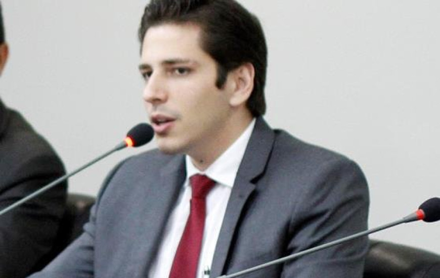 Olyntho visita Hospital Regional de Araguaína