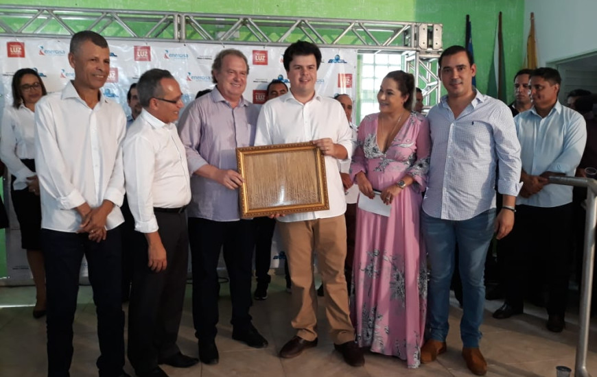 Deputado federal participa de inauguração do Luz Para Todos 