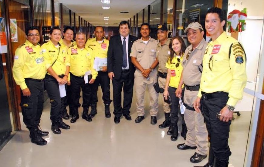 Halum e os agentes de trânsito