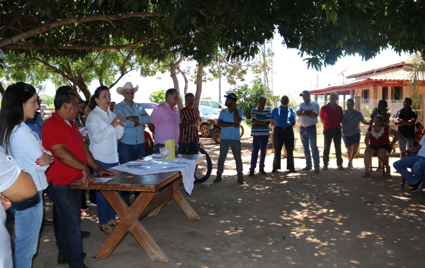 Senadora falou a agricultores e pescadores