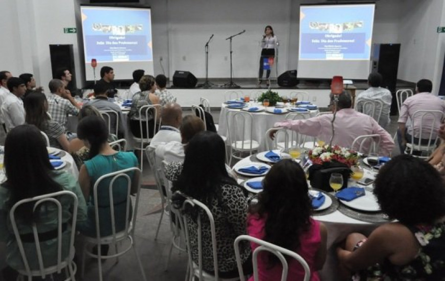 Jantar em homenagem ao Dia do Professor
