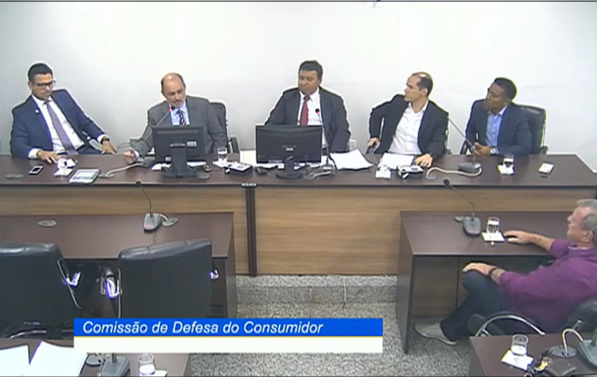 Elenil conduziu a audiência pública