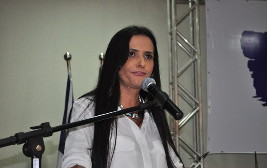 Solange elogia e agradece Siqueira Campos