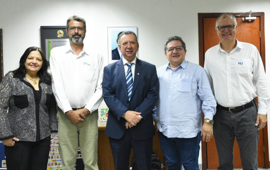 Deputados recebem representantes da VLI