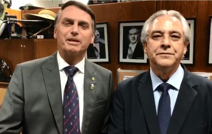 Candidato cresce na "onda do Bolsonaro" no TO e pode levar Estado ao 2º turno