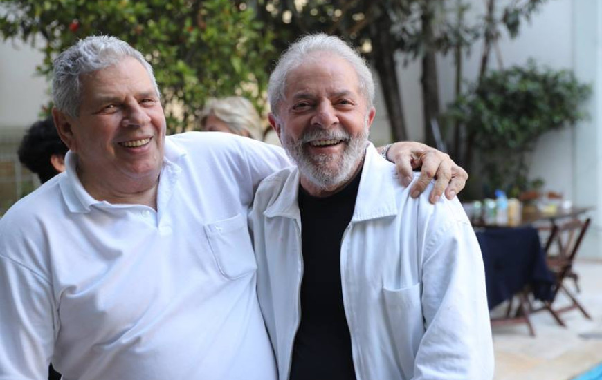 Lula ao lado do irmão Vavá, que faleceu ontem