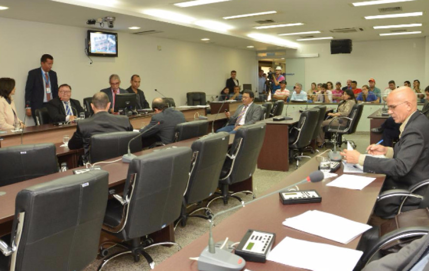 Deputado conduz debates sobre o tema na AL