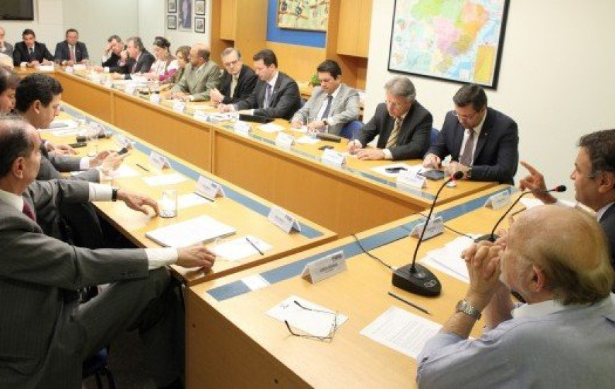 Partidos discutem reforma política