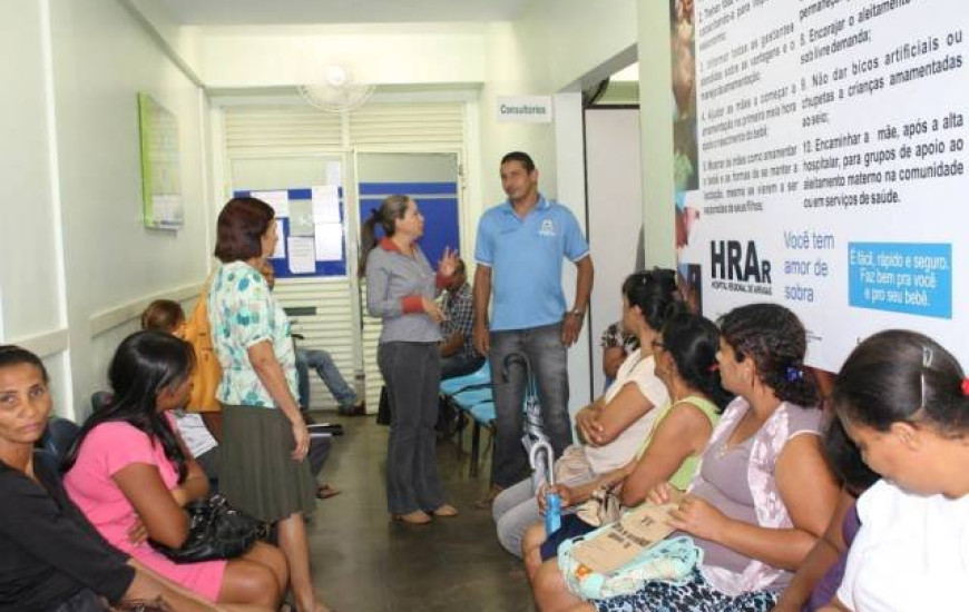 Josi visita hospital