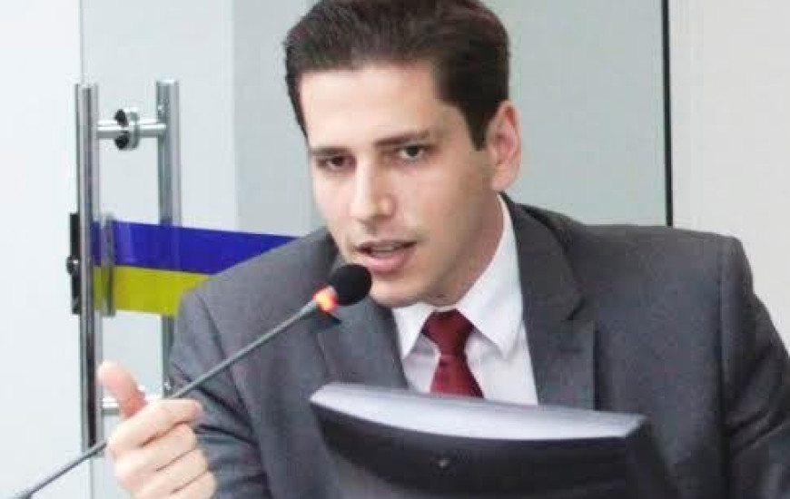 Deputado estadual Olyntho Neto