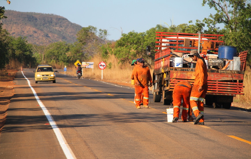 Revitalização da sinalização horizontal e vertical de Taquaralto a Taquaruçu 