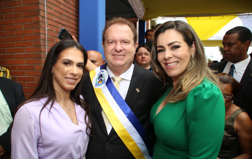 Prefeita de Palmas prestigia a posse do governador Carlesse