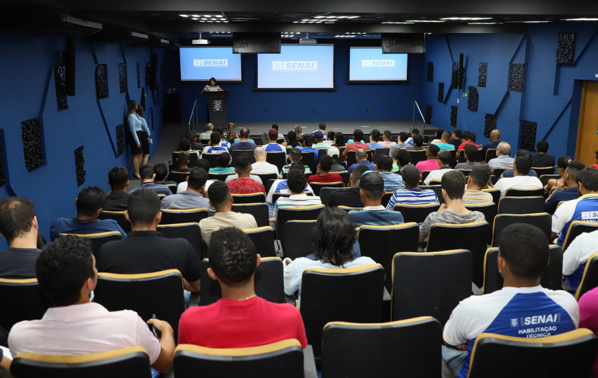 Aula inaugural dos cursos técnicos e aprendizagem do Senai