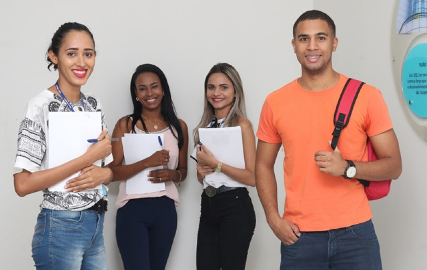 Vagas de estágio são divulgadas pelo IEL