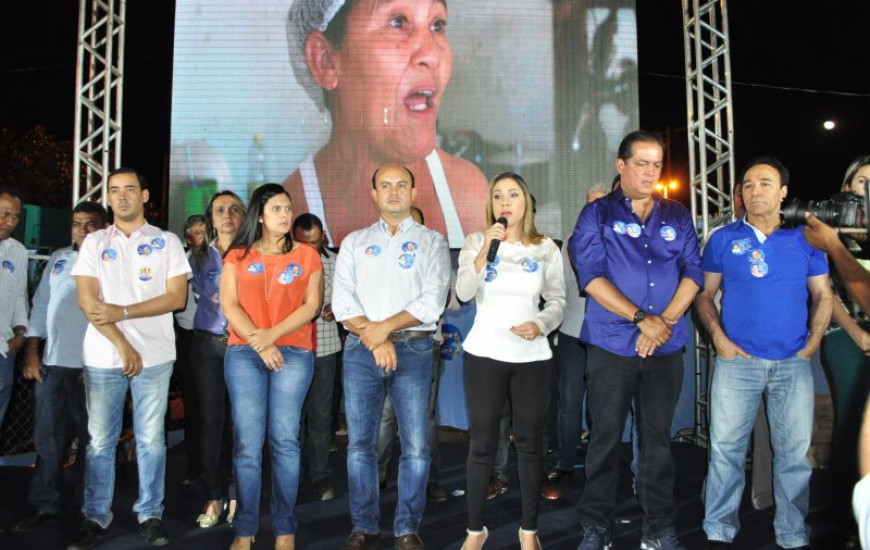 Luana inaugura comitê no Aureny III