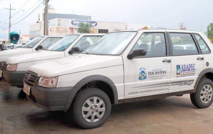 Veículos parados por falta de abastecimento