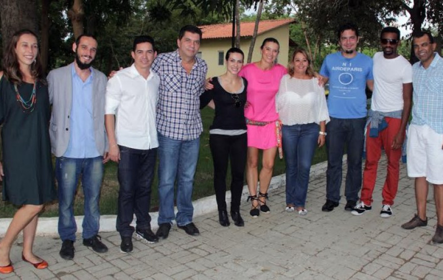 Amastha recebe personagens do filme