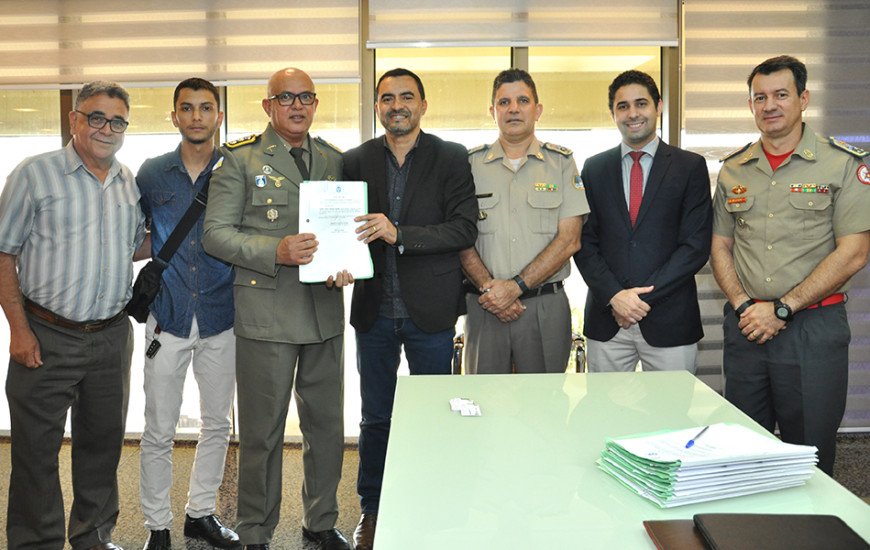 Os atos de promoção foram assinados nesta quarta, 10