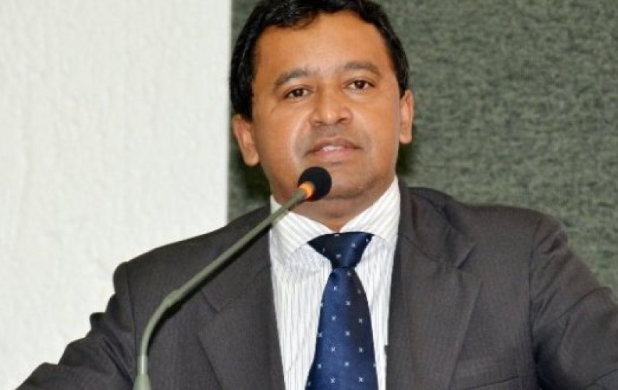 Elenil da Penha está sem legenda, garante Pádua