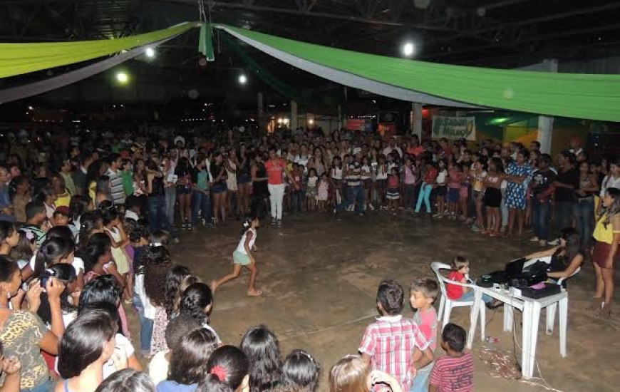 Parte da programação acontece na feira coberta