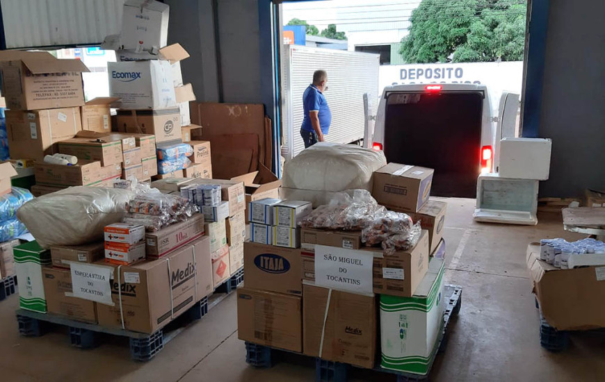 Colchões e medicamentos já estão a caminho de São Miguel