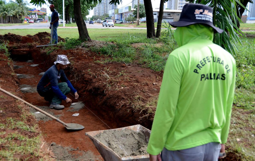 As valetas captarão água da chuva que acumula nas duas rotatórias