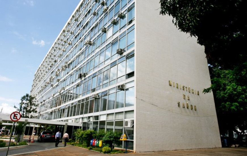 Ministério da Saúde suspende repasse de verbas