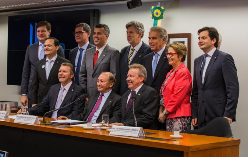 Deputado do TO preside comissão até 2017