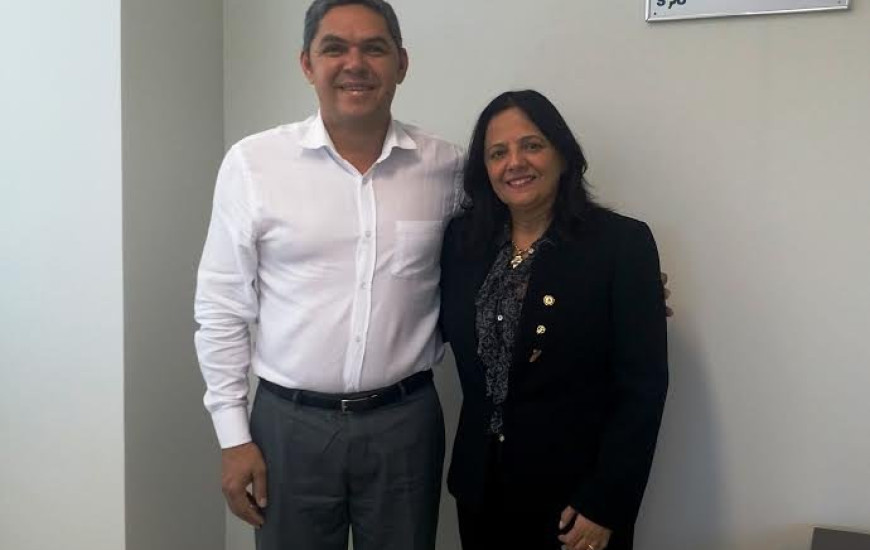 Deputada Valderez e Ronison Parente