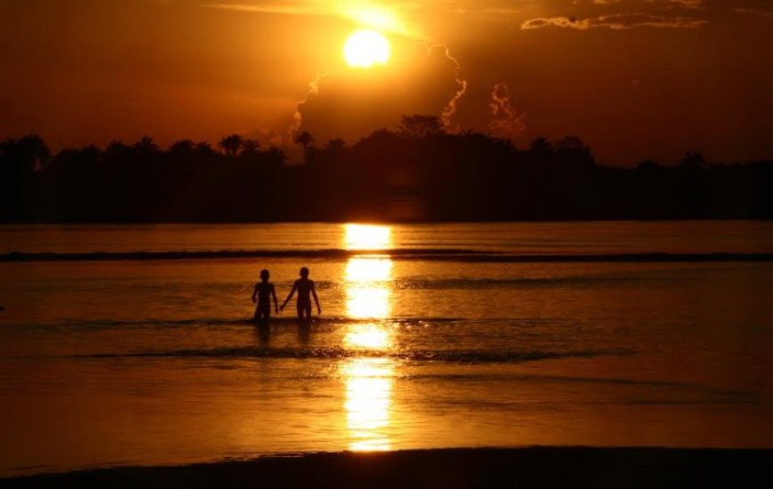 Praia de Araguanã é banhada pelo Rio Araguaia