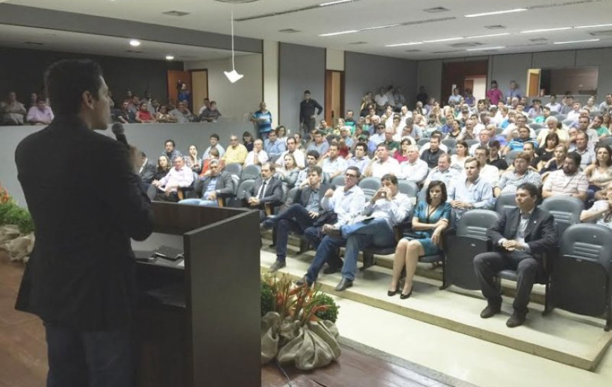 Deputado estadual Olyntho Neto