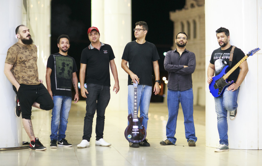 Banda Lobisomem Juvenil se apresenta no Tendencies