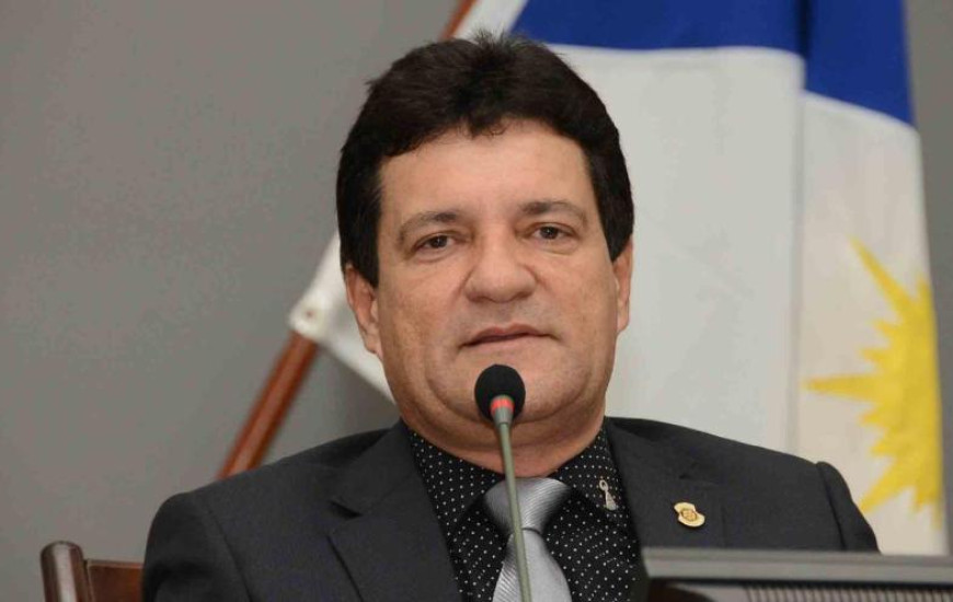 Deputado estadual Osires Damaso