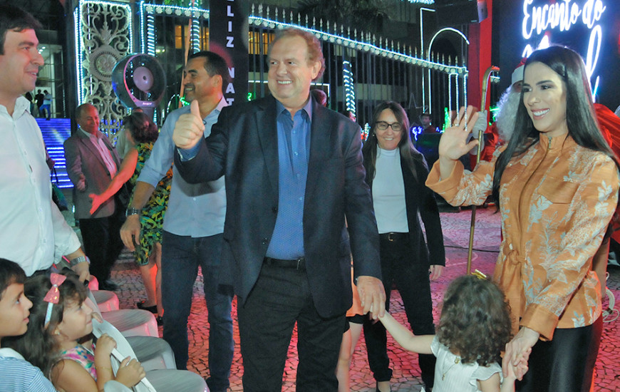 Carlesse inaugurou a decoração especial de Natal do Palácio Araguaia