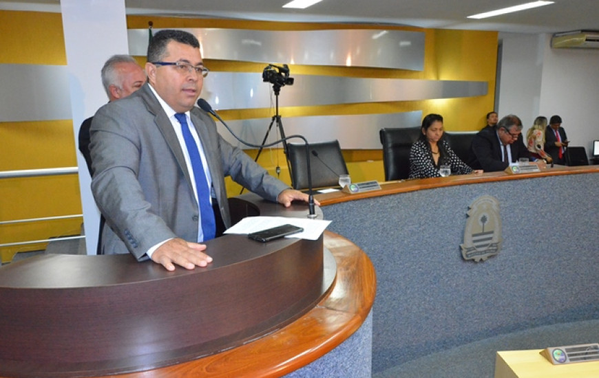 Folha aponta situação crítica de rodovias estaduais