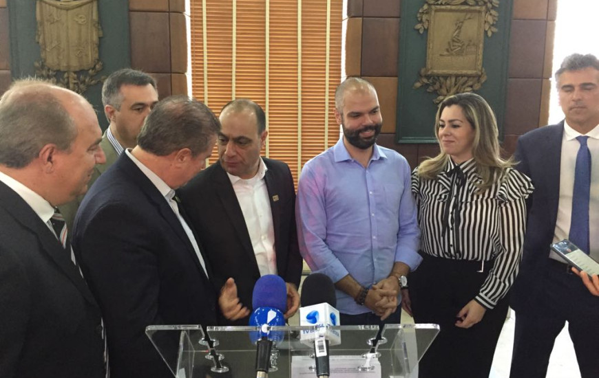 Prefeita participa de reunião da Frente Nacional dos Prefeitos